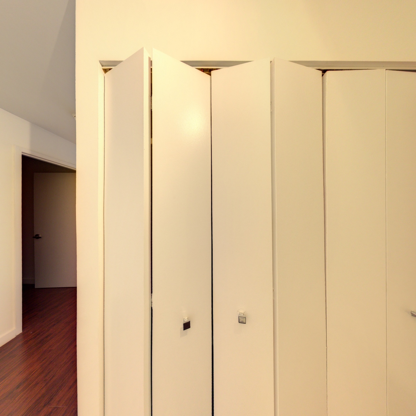 Realsee VR 6947 Coal Creek Pkwy